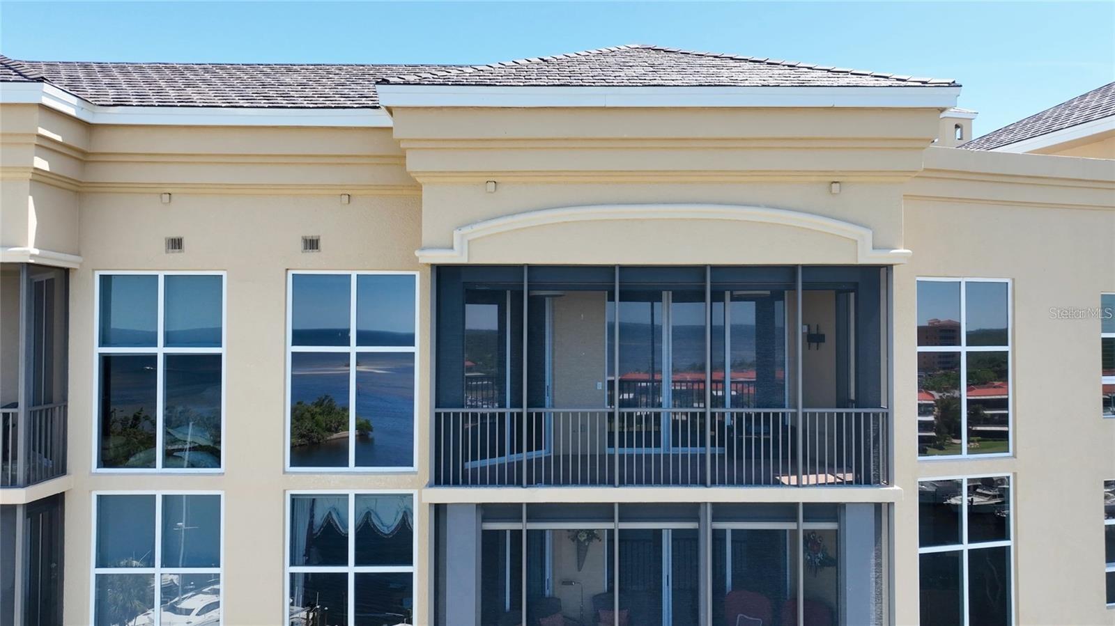 GRANDE IS TWRS 03 & 04 PH I - Residential