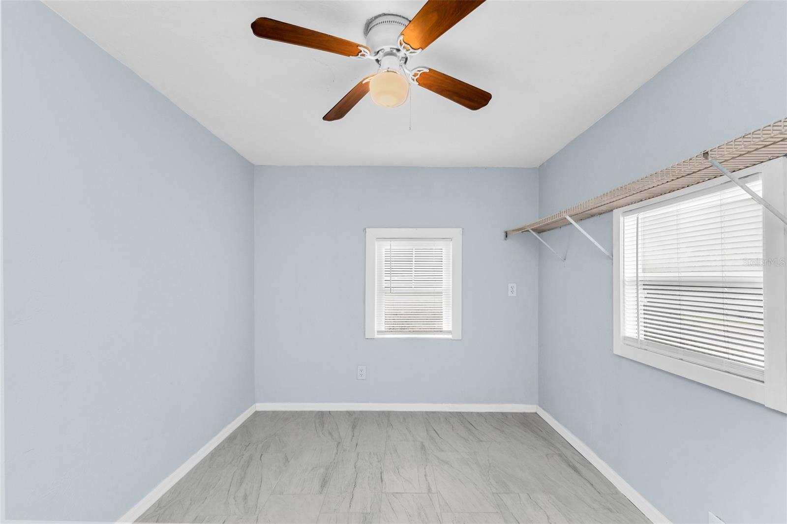 GROVELAND - Residential