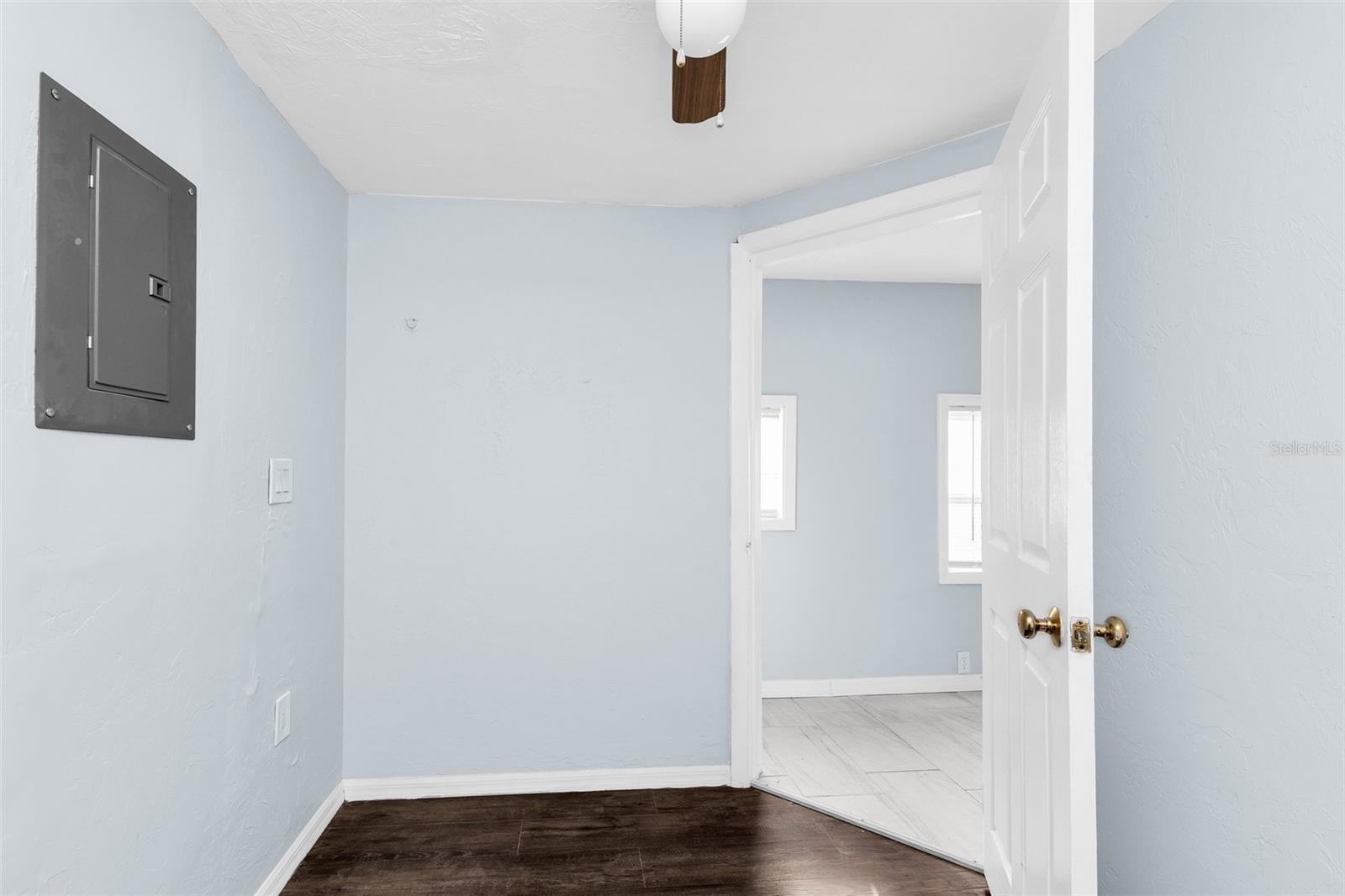 GROVELAND - Residential