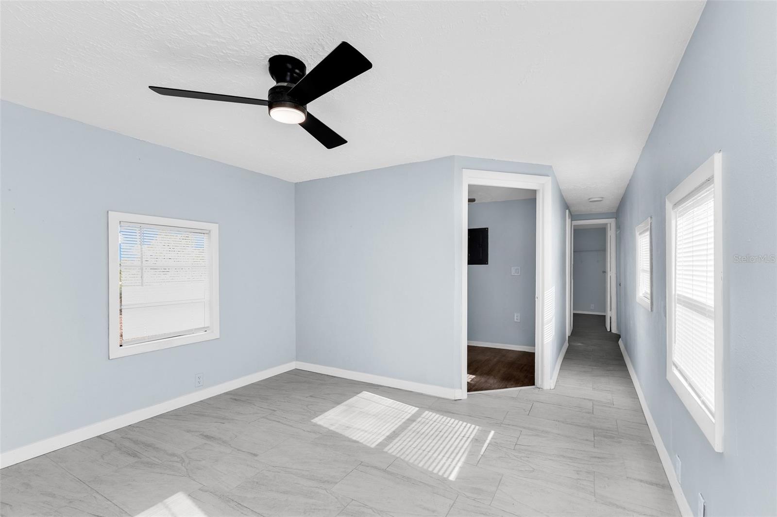 GROVELAND - Residential