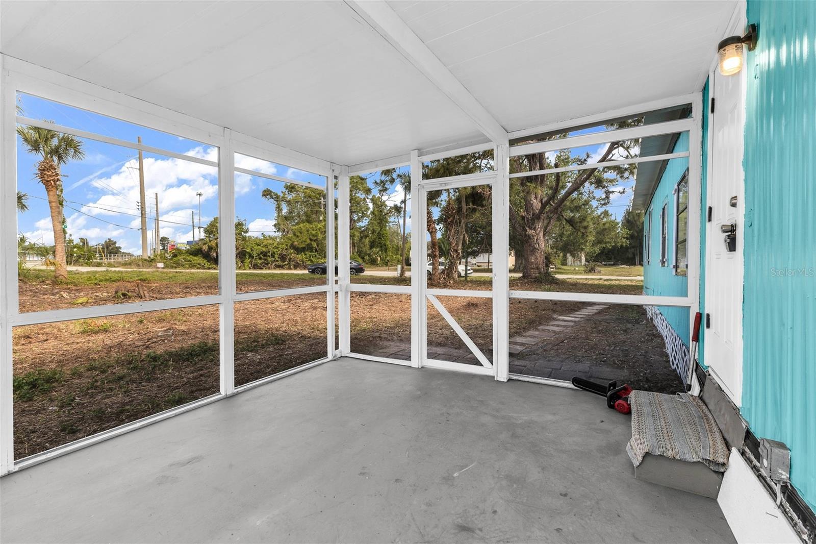 GROVELAND - Residential