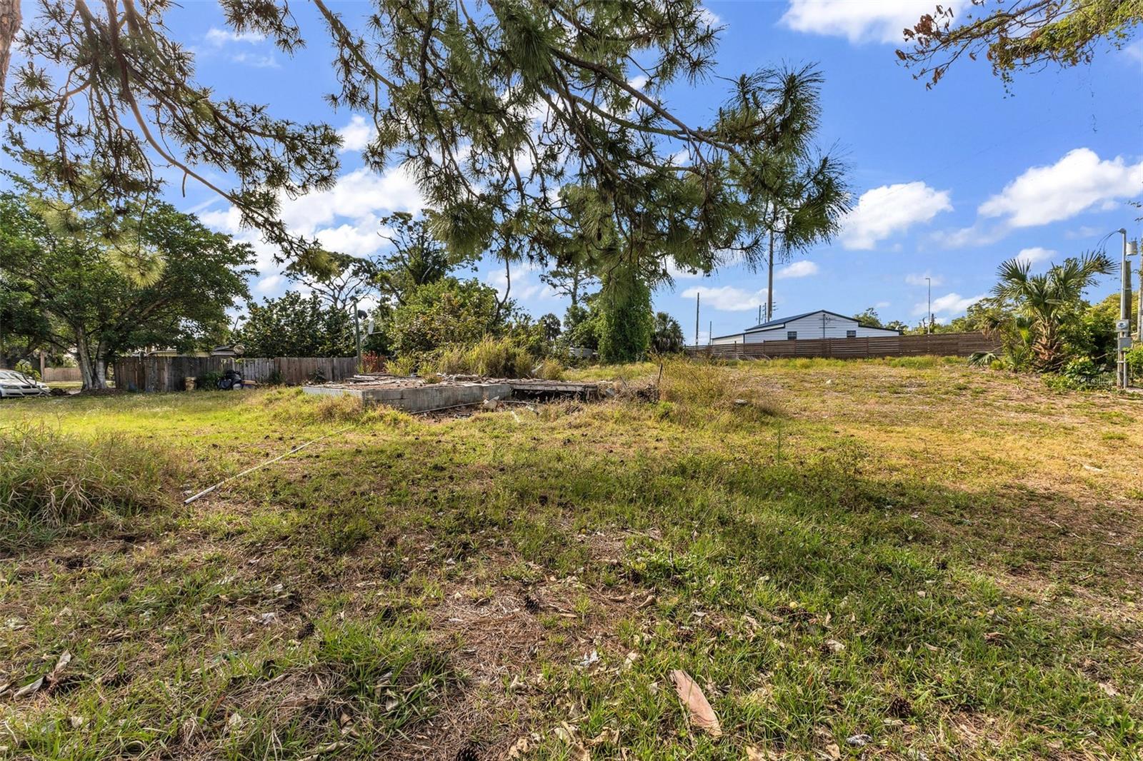 GROVELAND - Residential