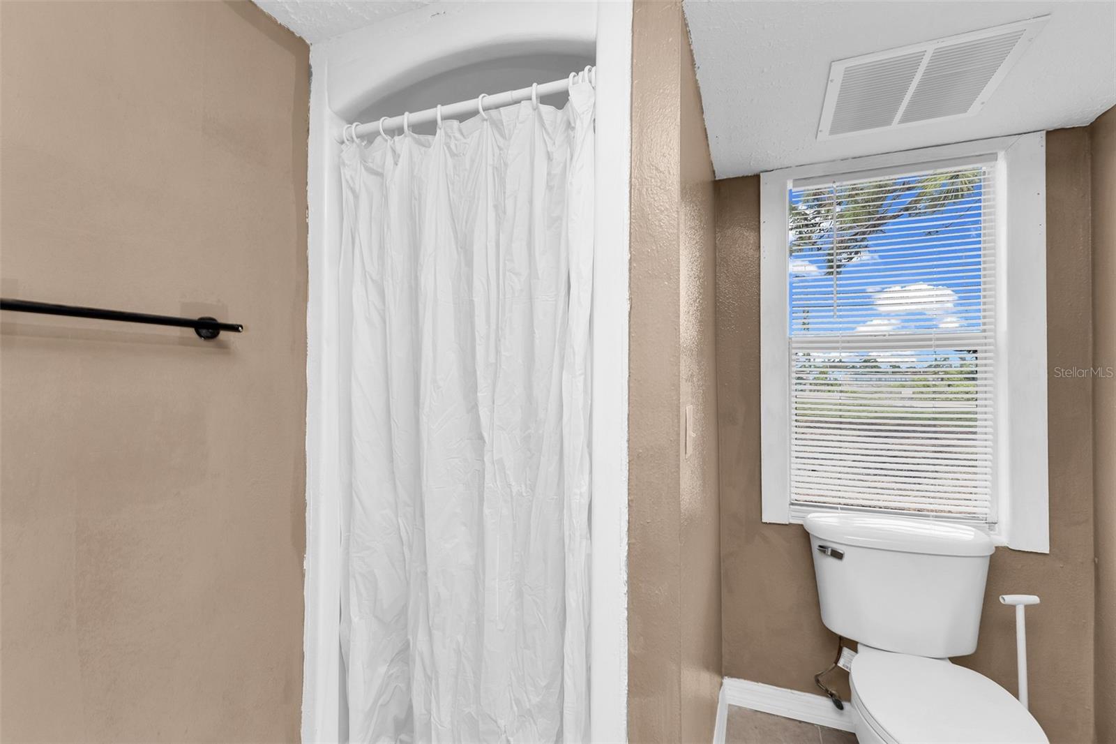 GROVELAND - Residential