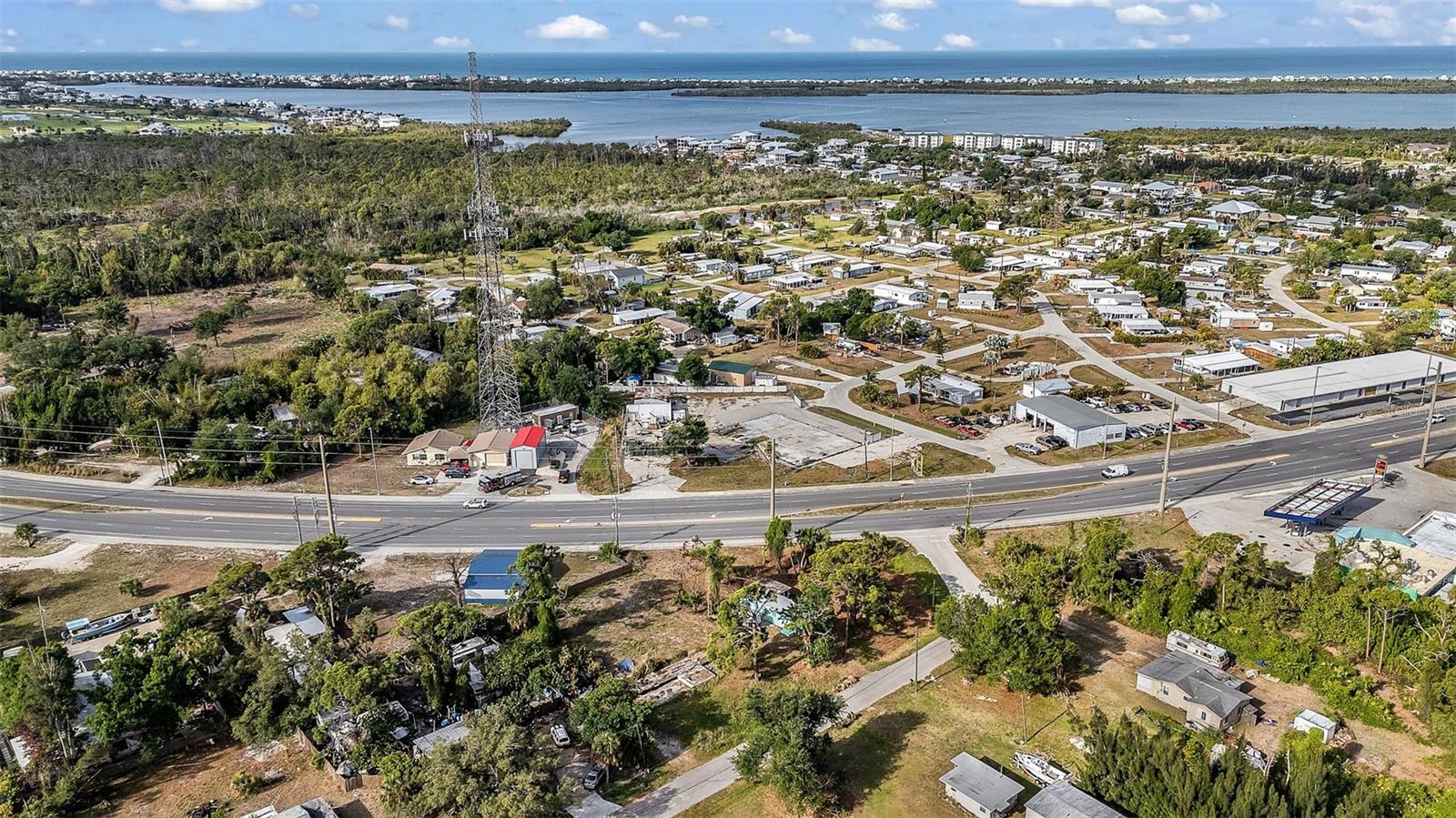 GROVELAND - Residential