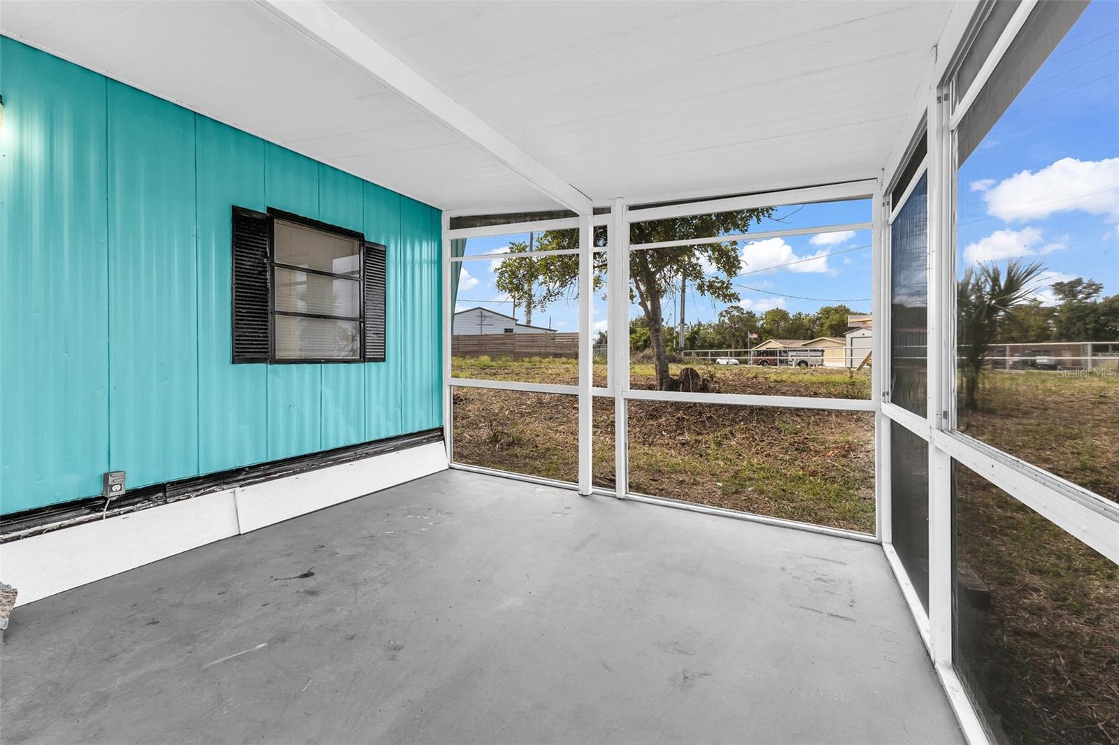 GROVELAND - Residential