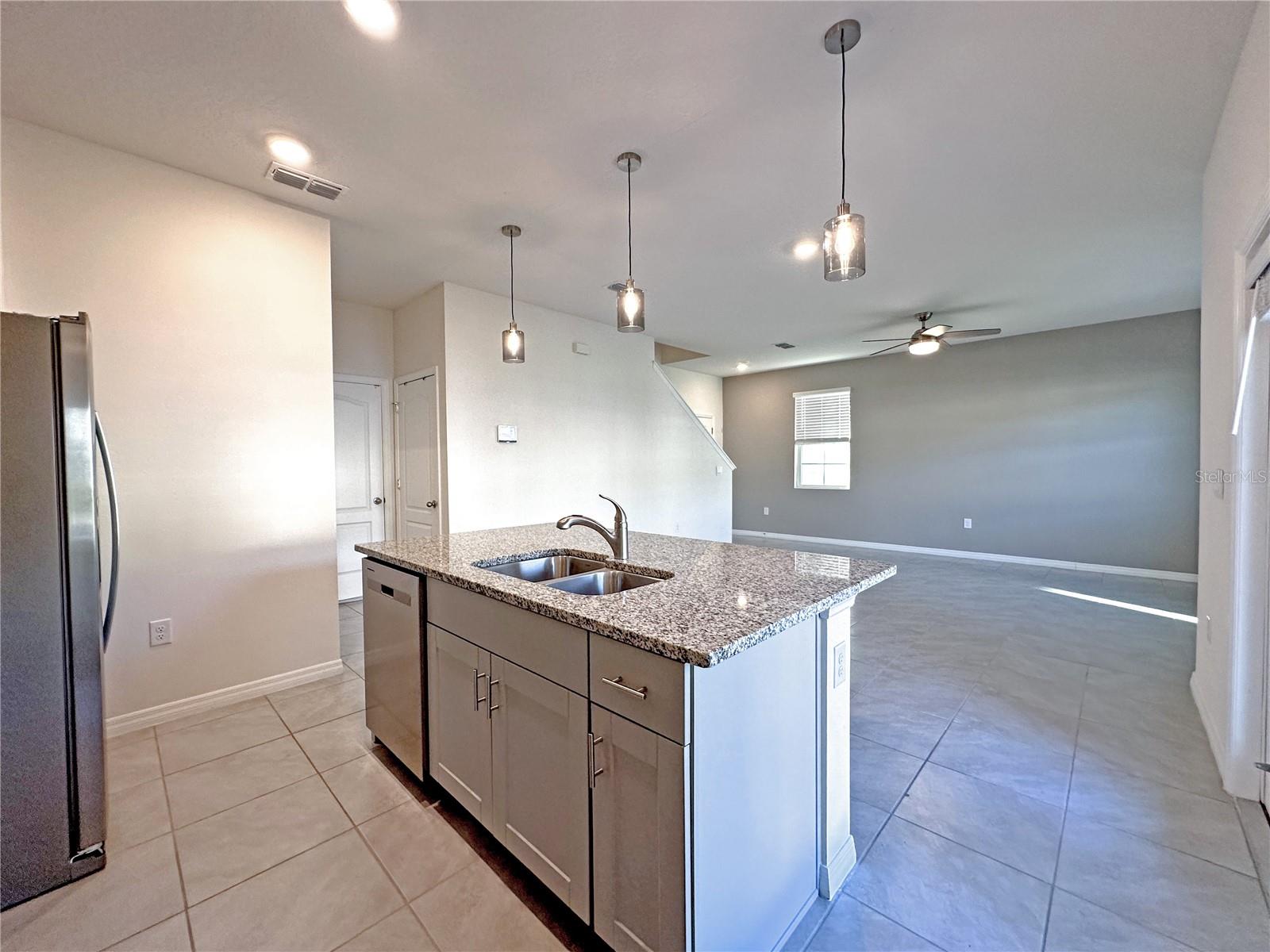 PALMS PH 5 - Residential Lease