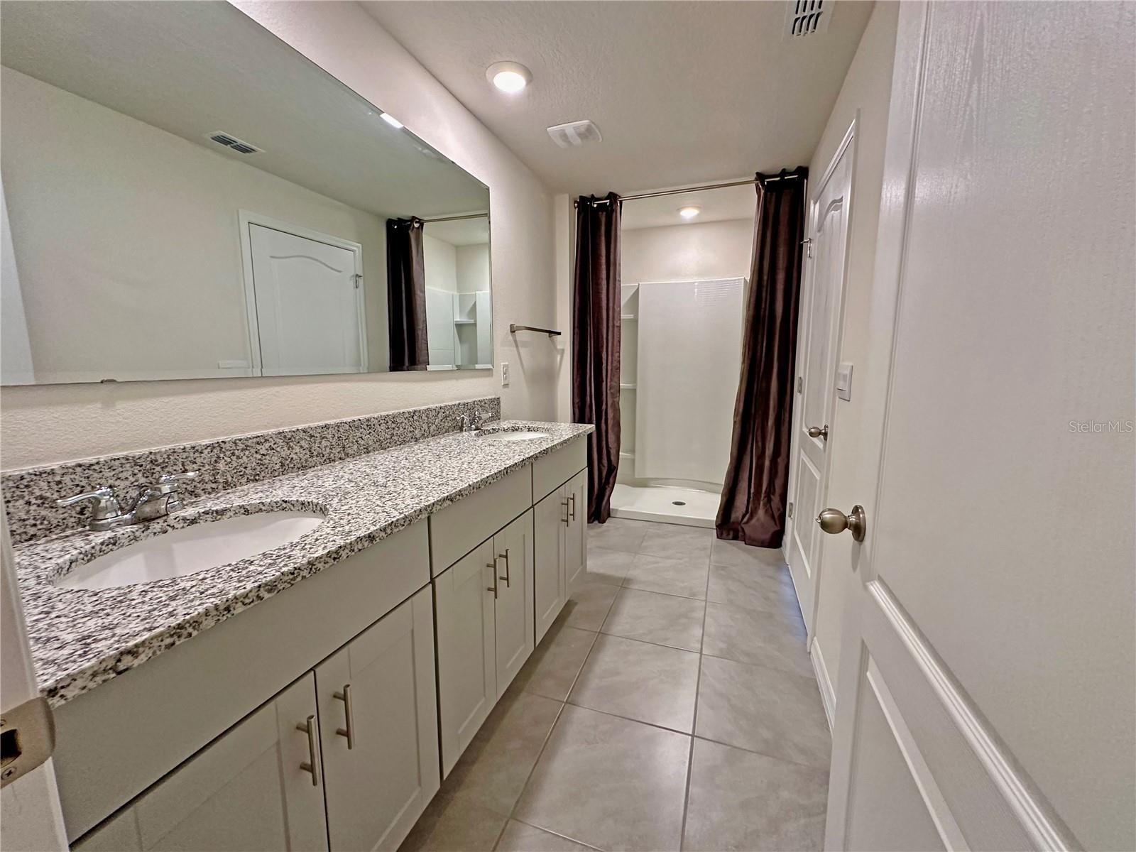 PALMS PH 5 - Residential Lease