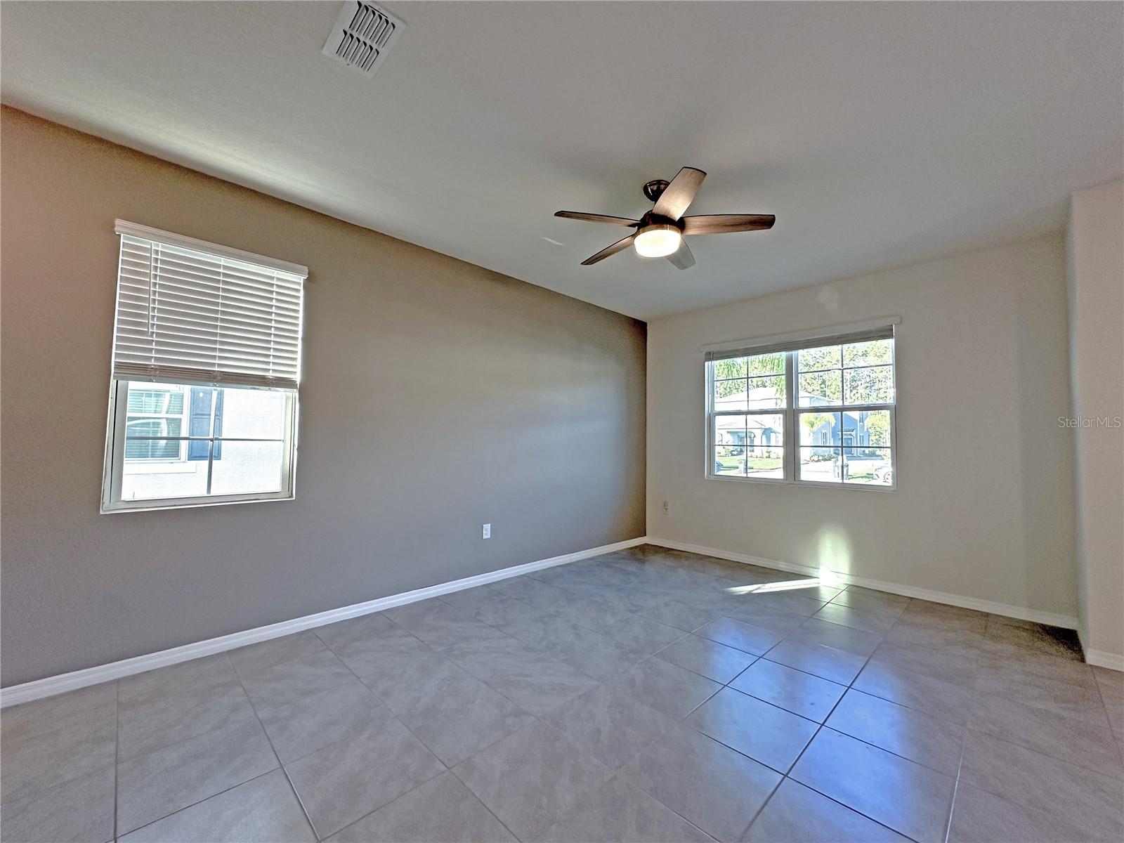 PALMS PH 5 - Residential Lease