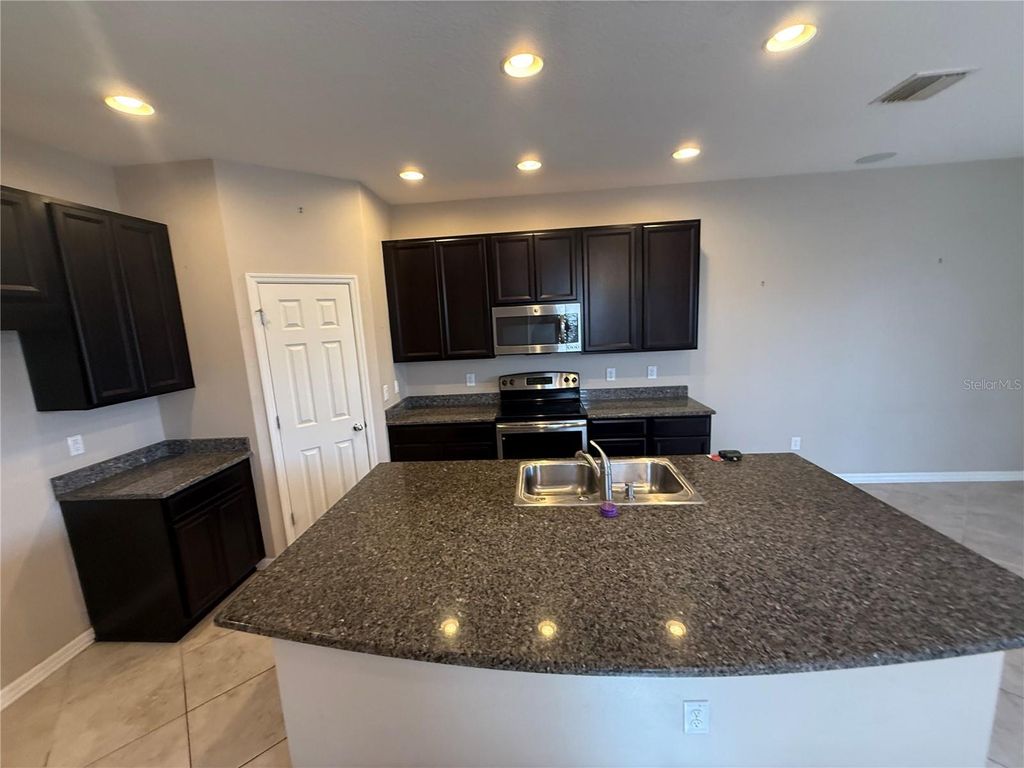 Photo of 6629 Holly Heath Drive, Riverview, FL 33578 (MLS # TB8523750)
