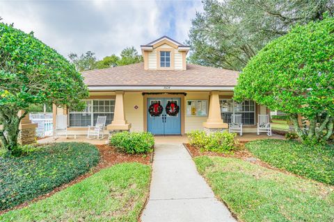 A home in VALRICO