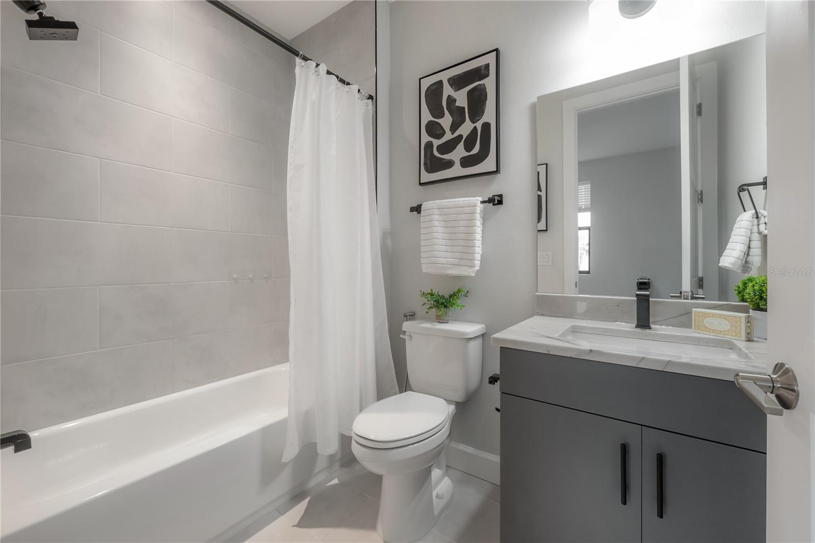 LAS AZOTEAS TWNHMS - Residential