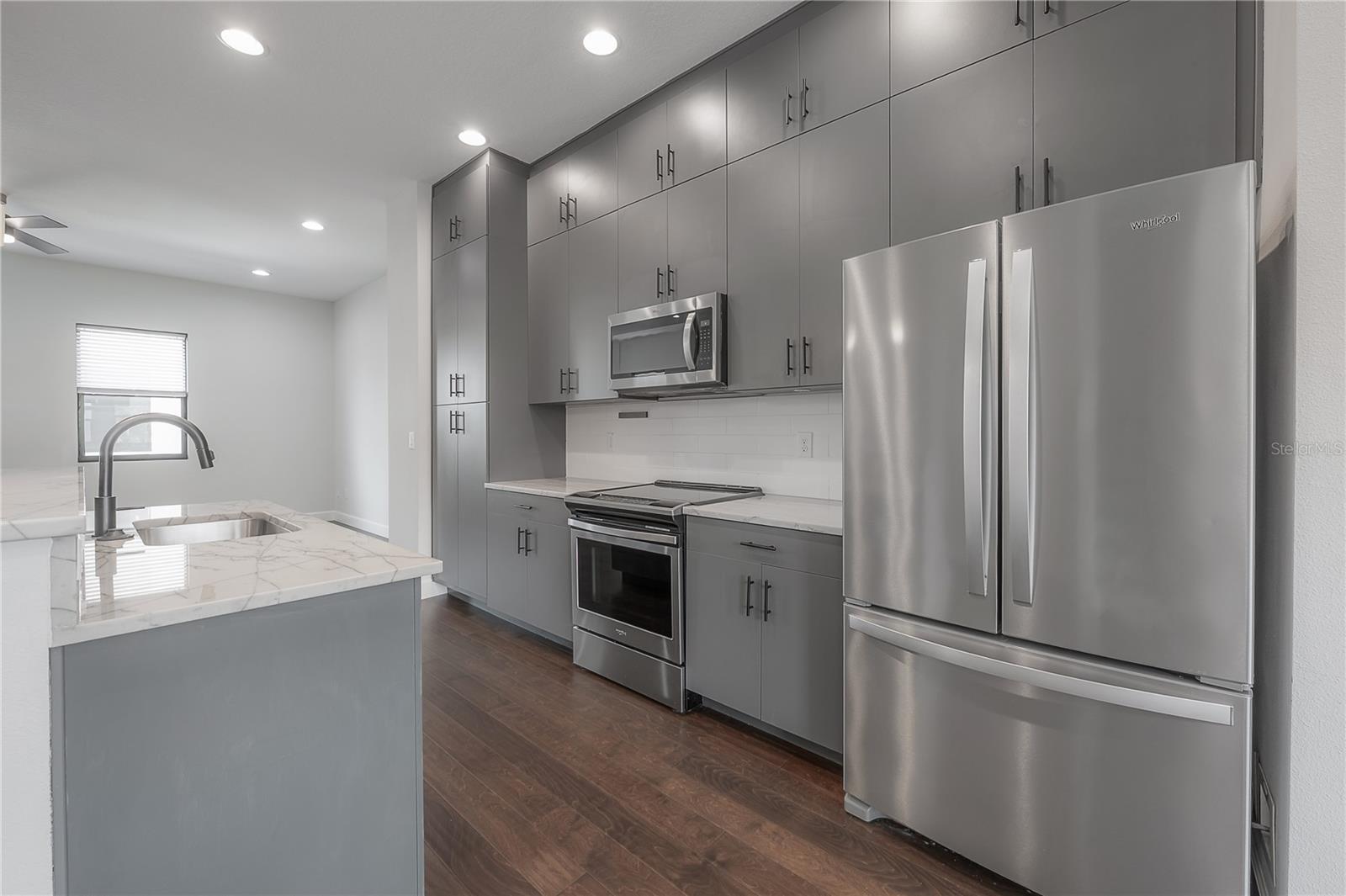 LAS AZOTEAS TWNHMS - Residential