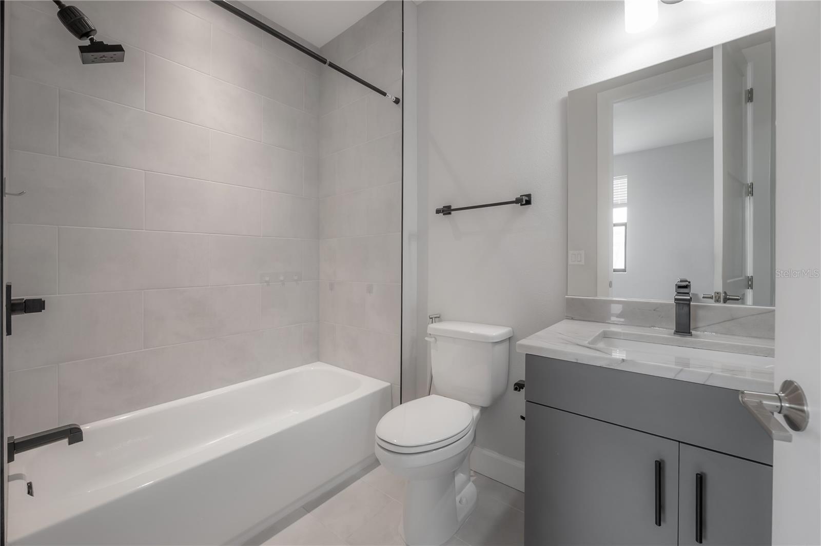 LAS AZOTEAS TWNHMS - Residential
