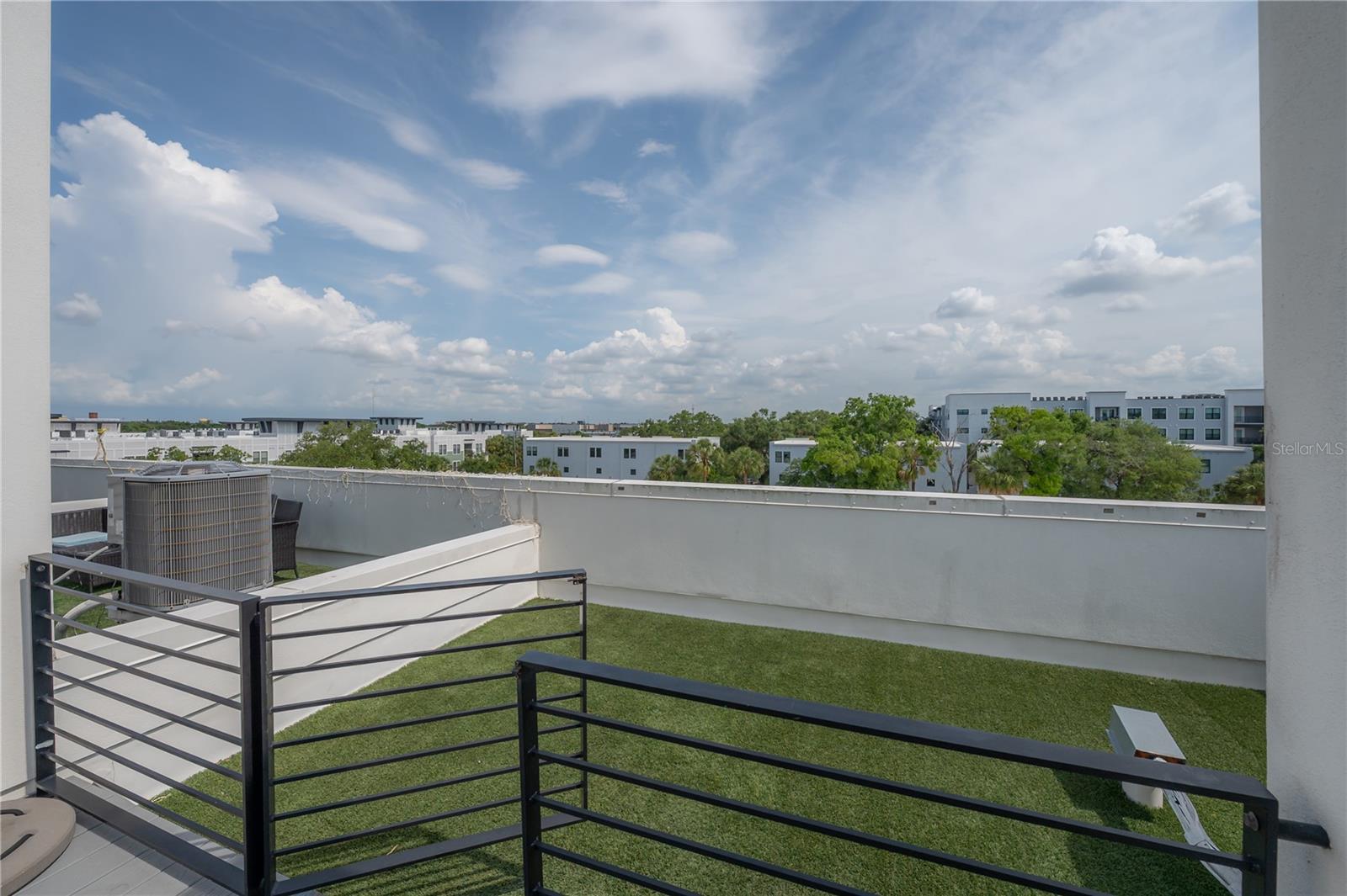 LAS AZOTEAS TWNHMS - Residential