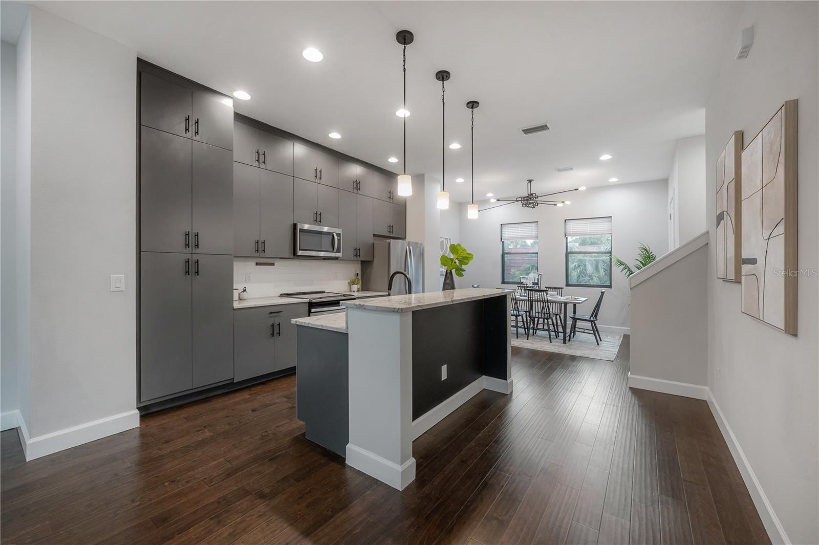 LAS AZOTEAS TWNHMS - Residential