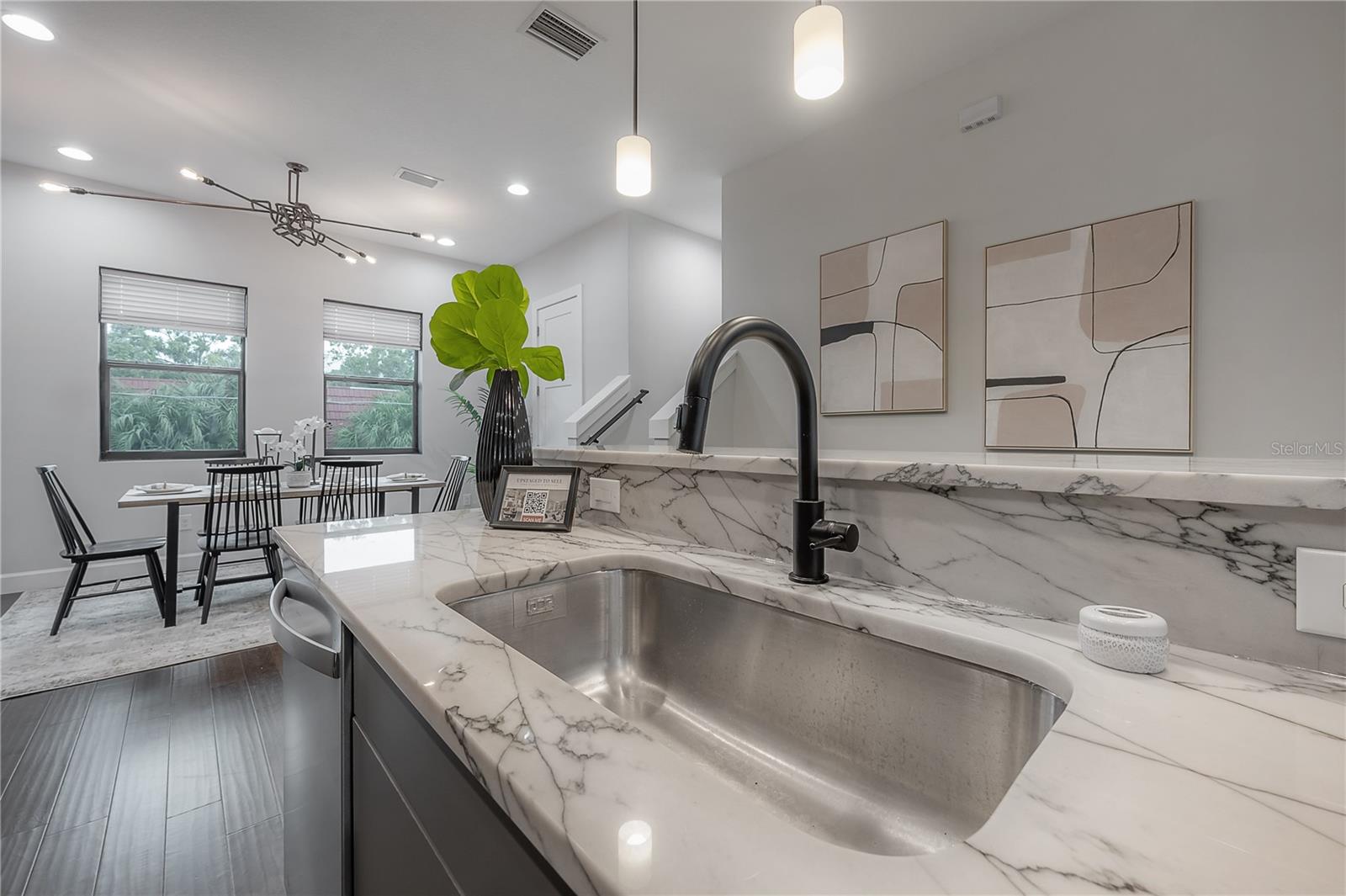 LAS AZOTEAS TWNHMS - Residential