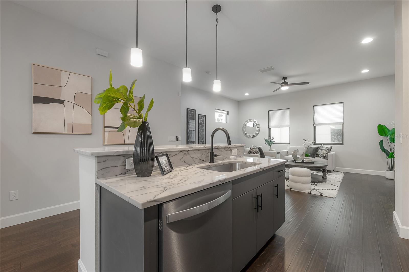LAS AZOTEAS TWNHMS - Residential