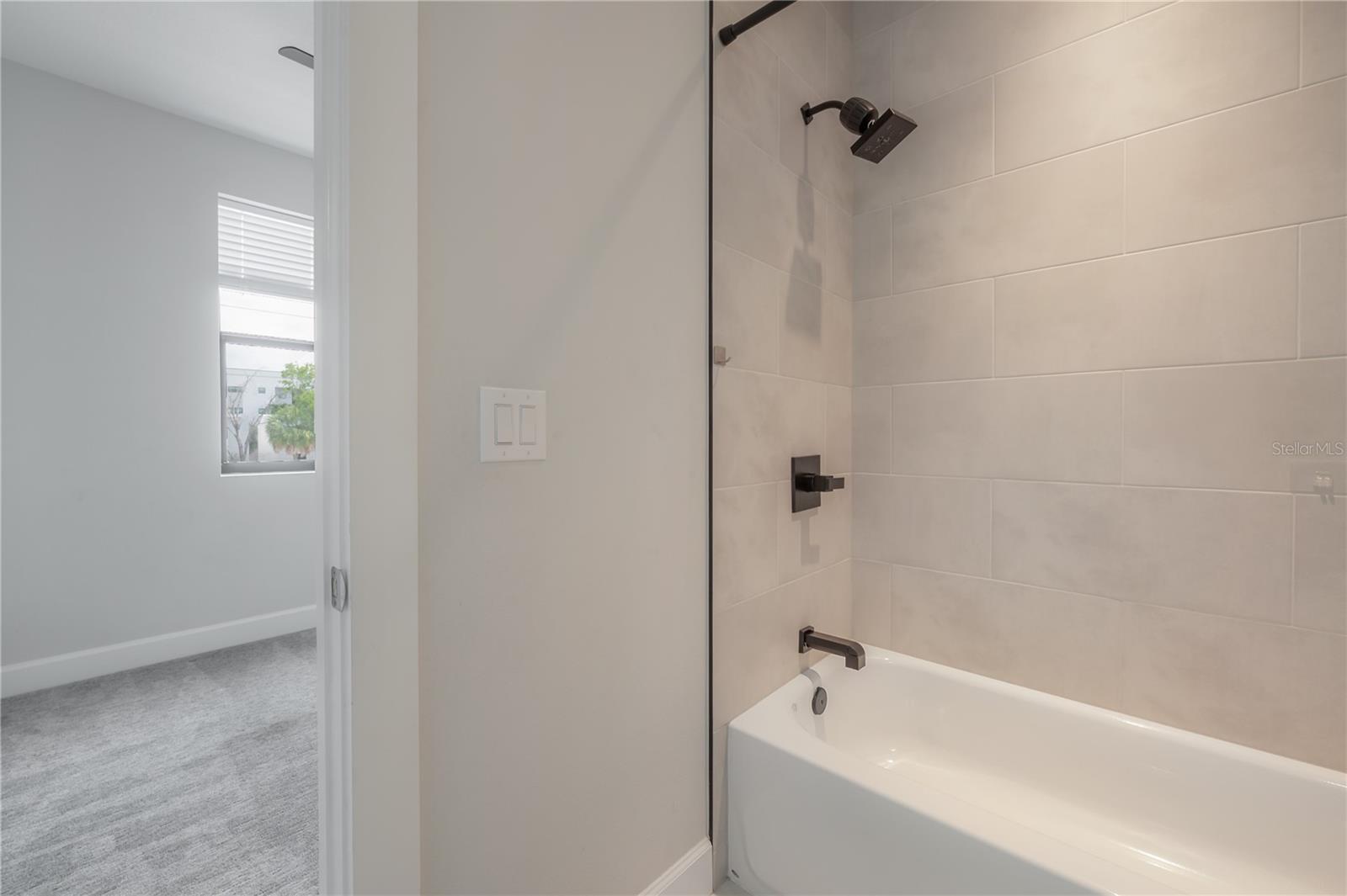 LAS AZOTEAS TWNHMS - Residential