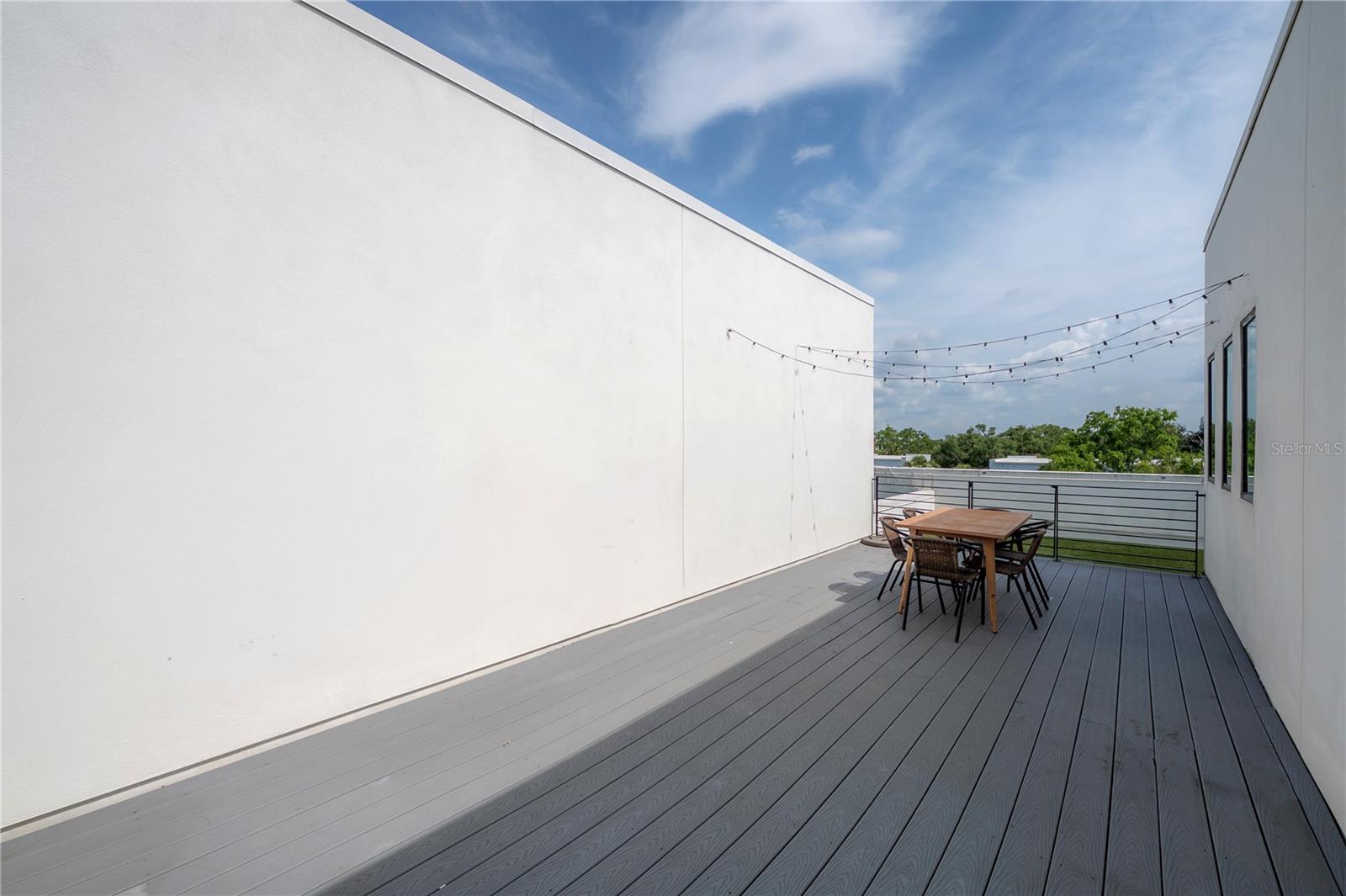 LAS AZOTEAS TWNHMS - Residential