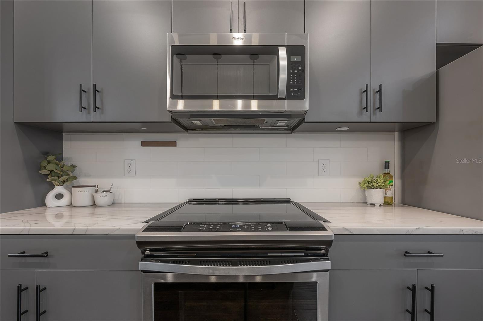 LAS AZOTEAS TWNHMS - Residential