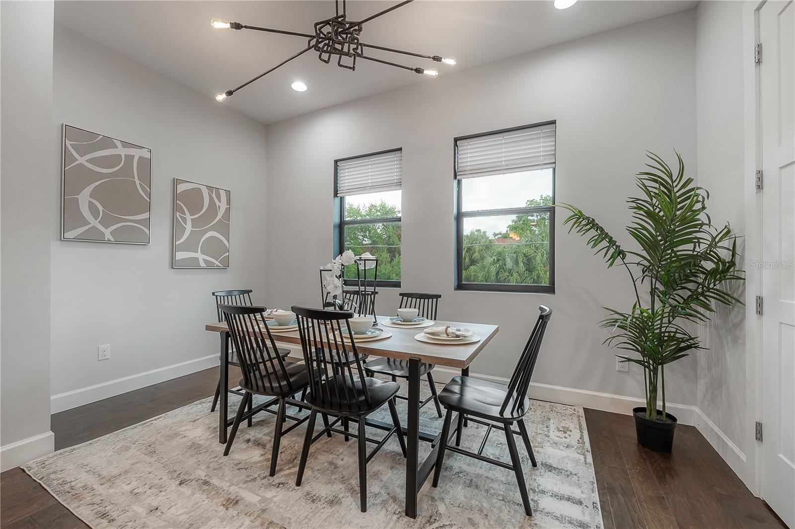 LAS AZOTEAS TWNHMS - Residential