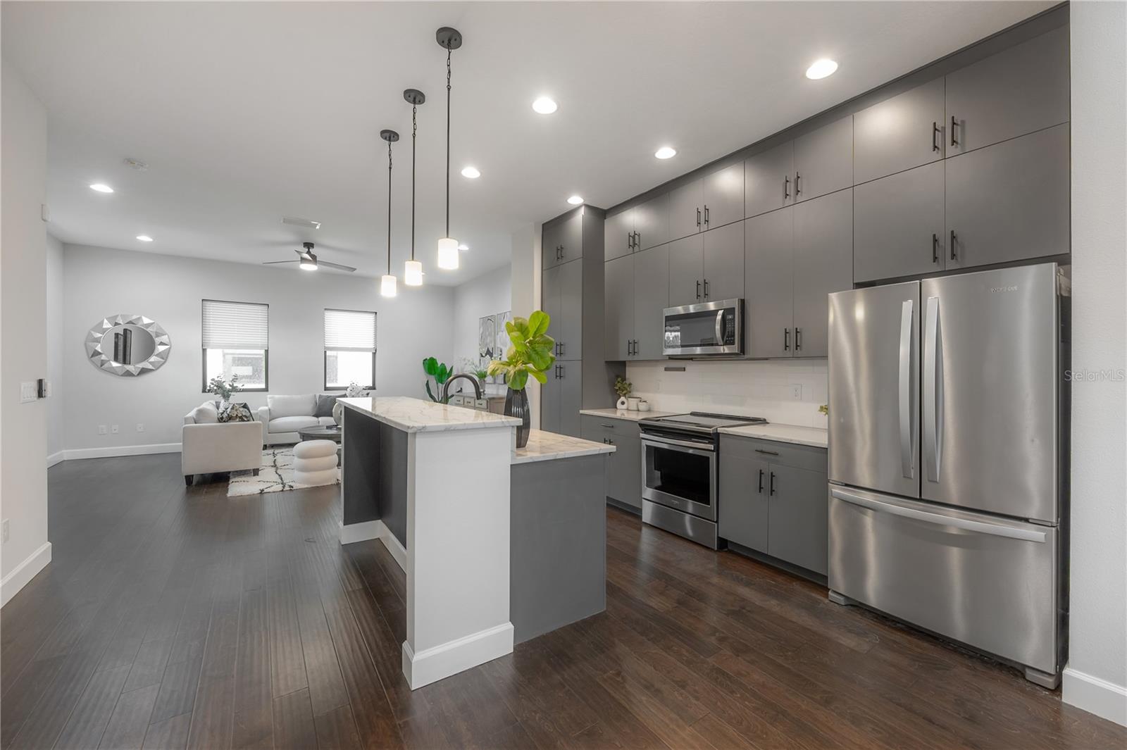LAS AZOTEAS TWNHMS - Residential