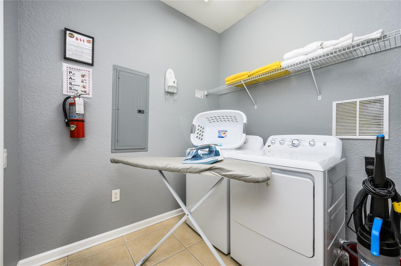 VISTA CAY/HARBOR SQUARE PH 12 - Residential