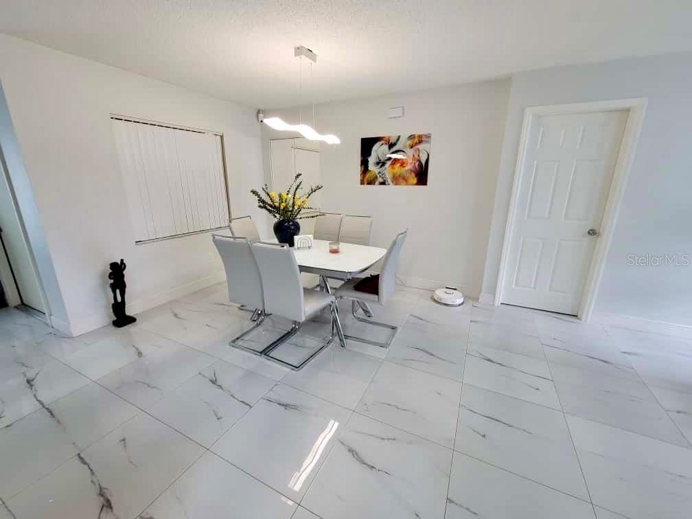 11230 TAFT LANE