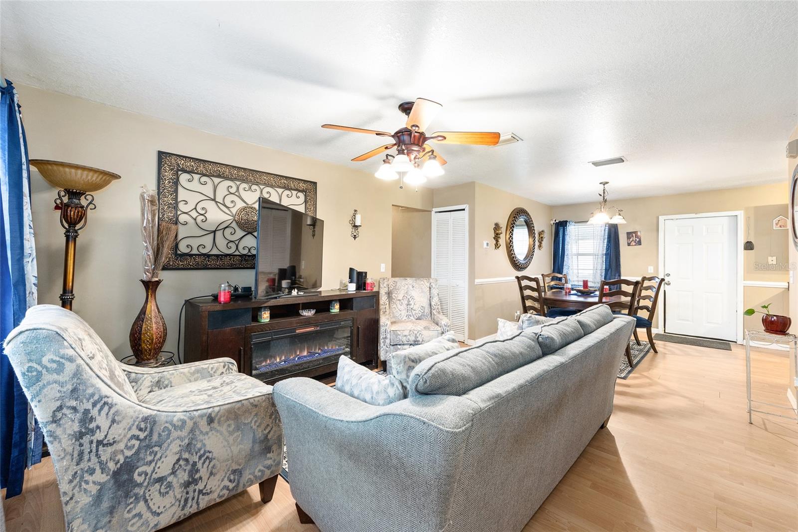 LAKE WEIR GARDENS - Residential