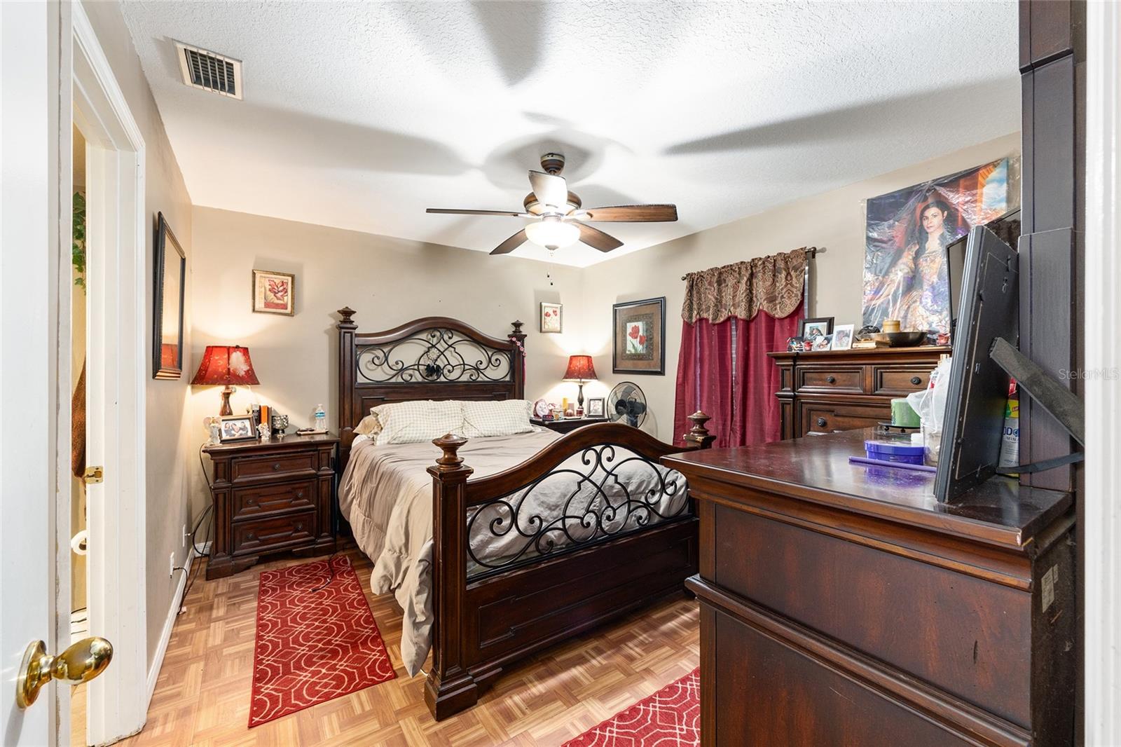 LAKE WEIR GARDENS - Residential