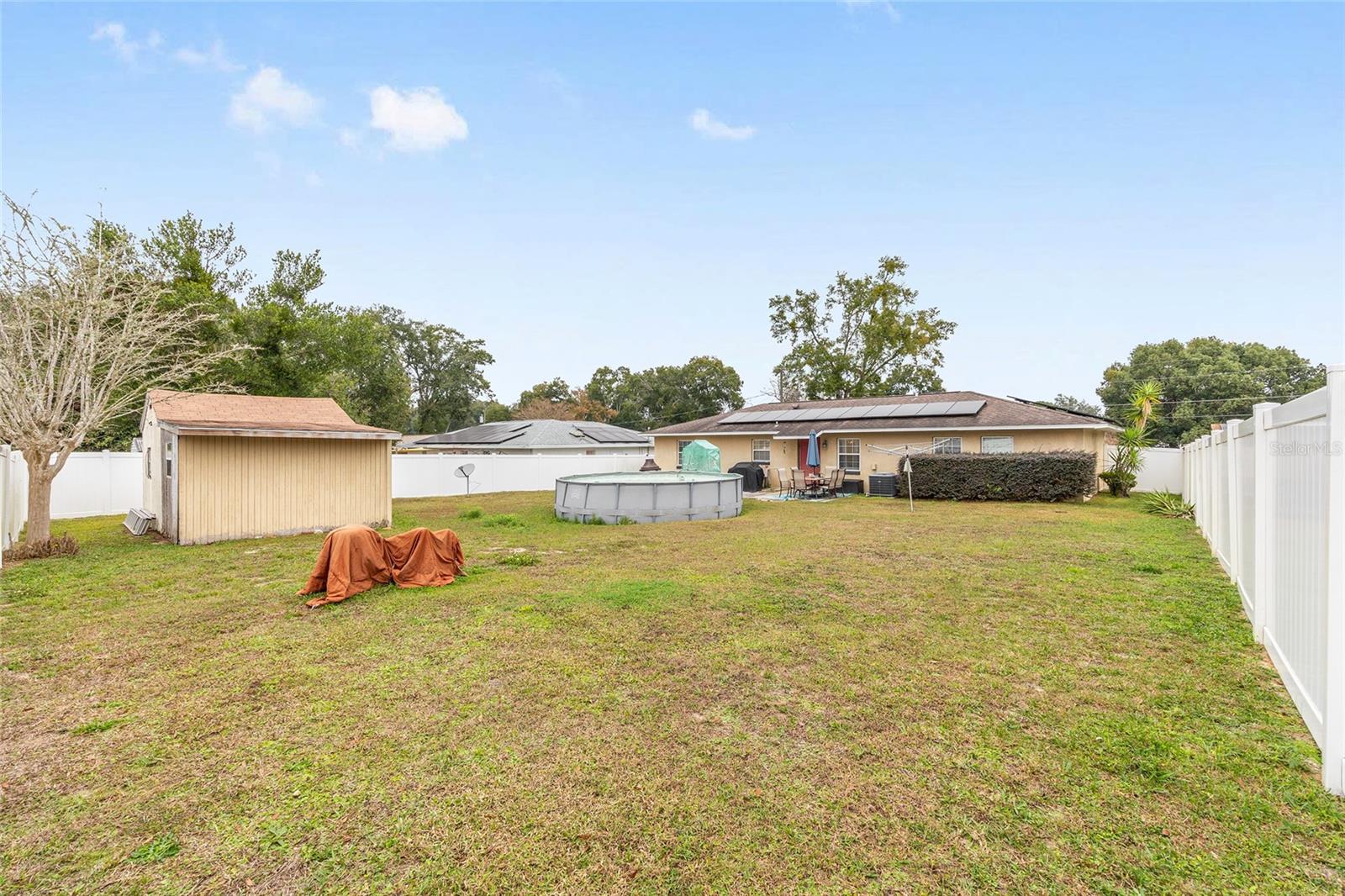 LAKE WEIR GARDENS - Residential