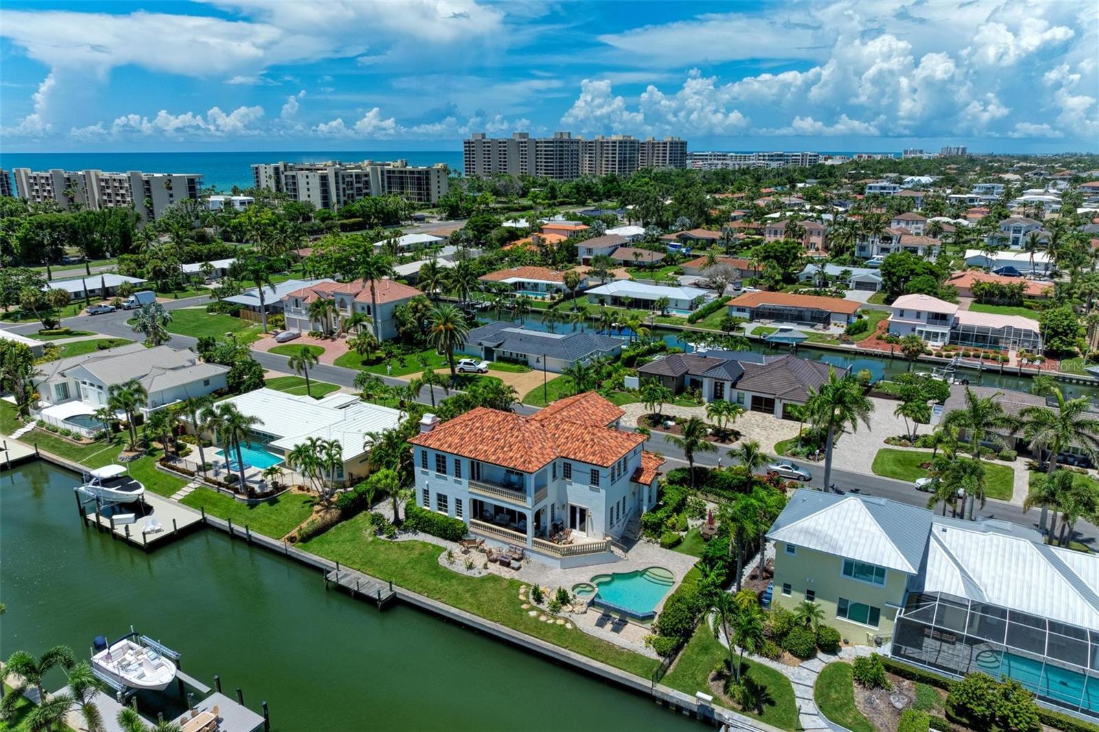 COUNTRY CLUB SHORES SEC 02 - Residential