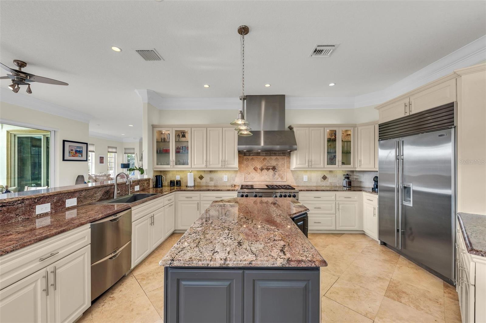 COUNTRY CLUB SHORES SEC 02 - Residential