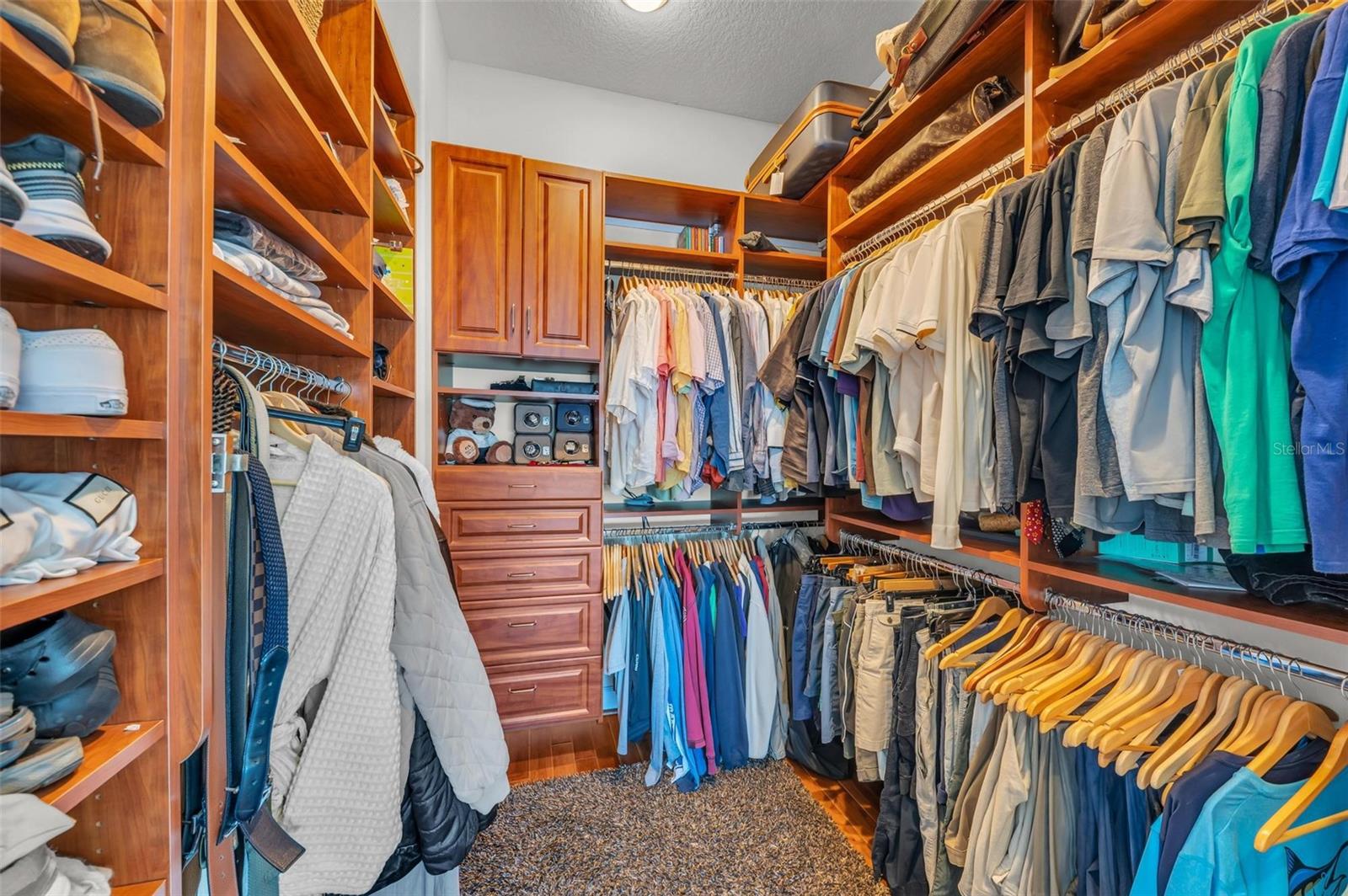 COUNTRY CLUB SHORES SEC 02 - Residential