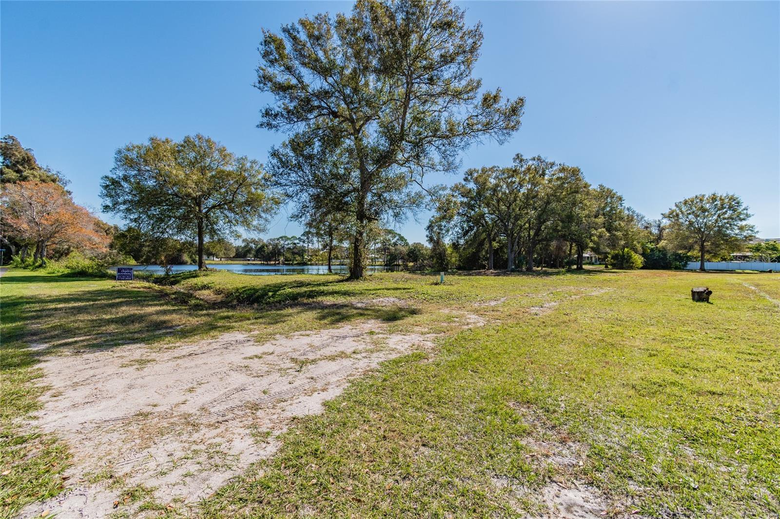 RANCH LAKE ESTATES - Land