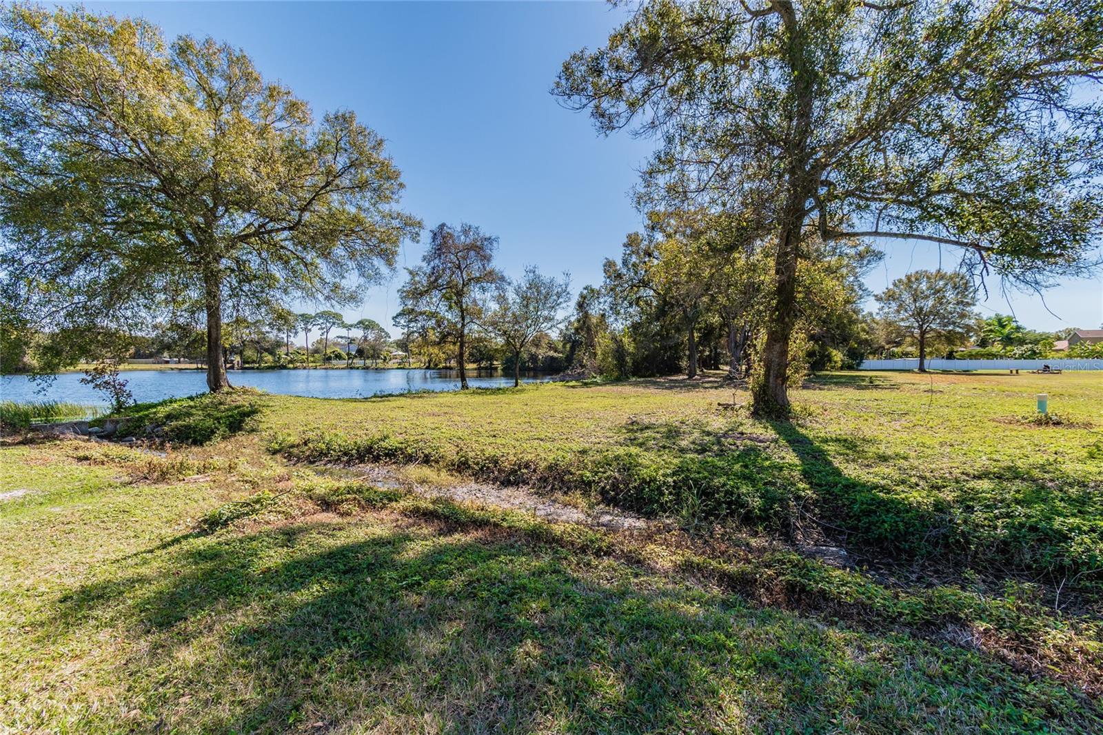 RANCH LAKE ESTATES - Land