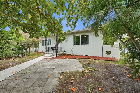4730 Burlington Avenue N, St Petersburg, FL 33713