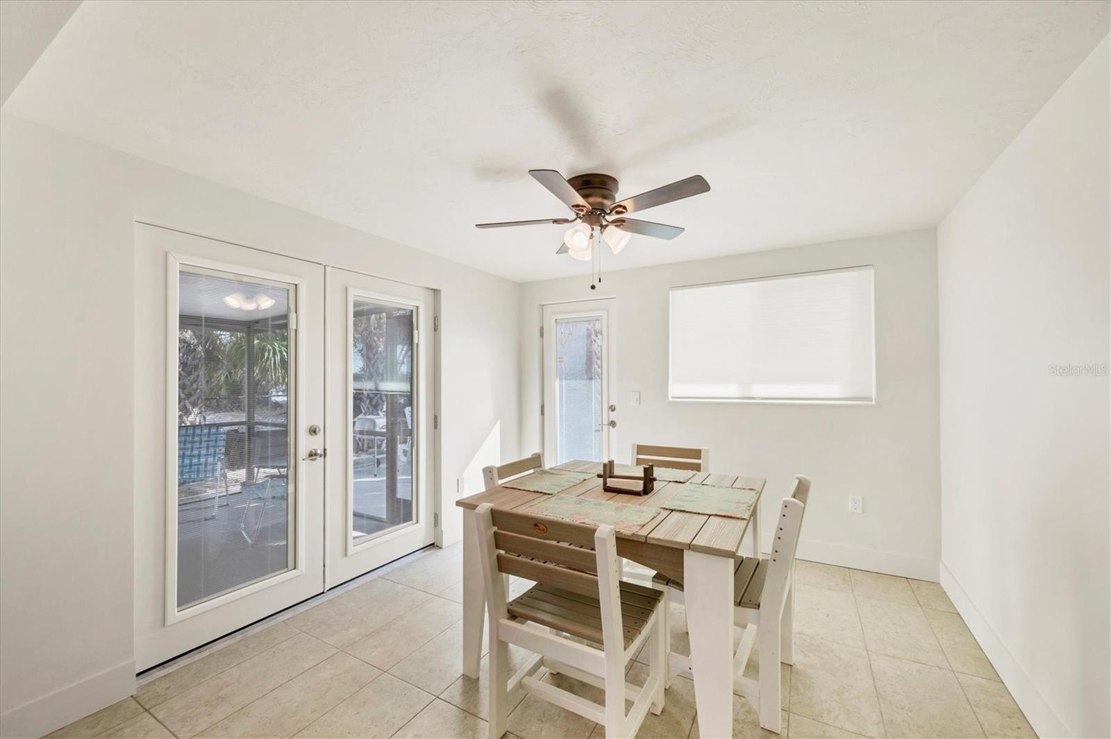 ENGLEWOOD SHORES - Residential