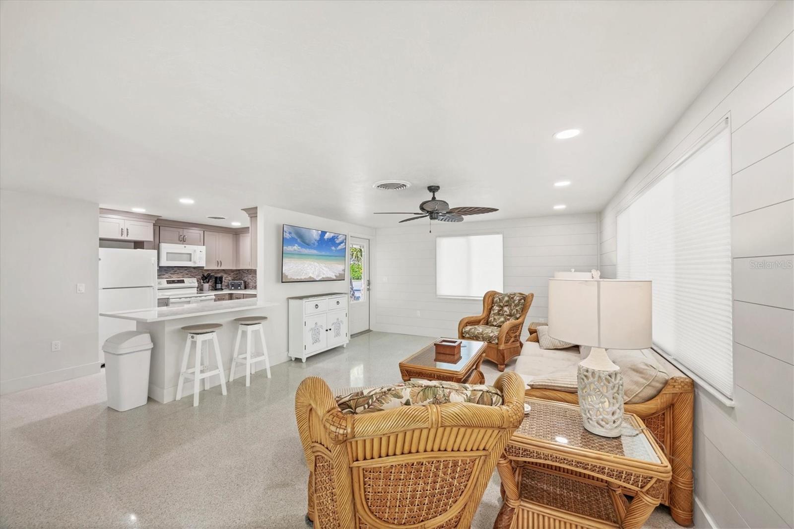 ENGLEWOOD SHORES - Residential