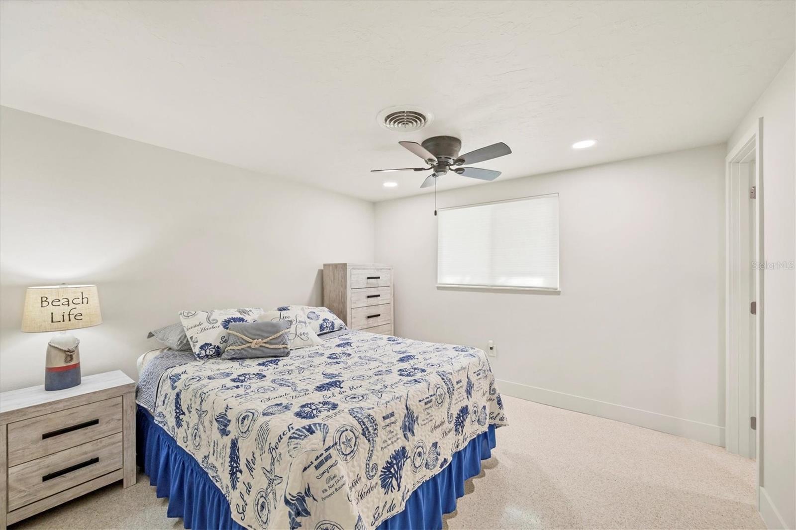 ENGLEWOOD SHORES - Residential