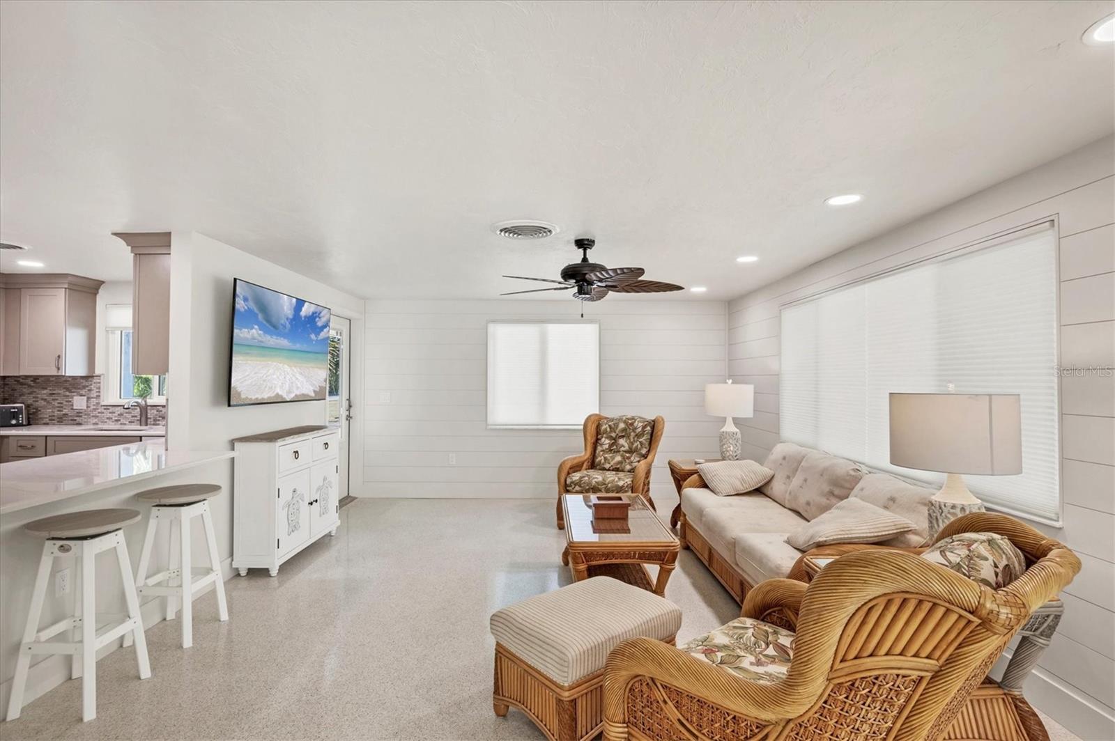 ENGLEWOOD SHORES - Residential