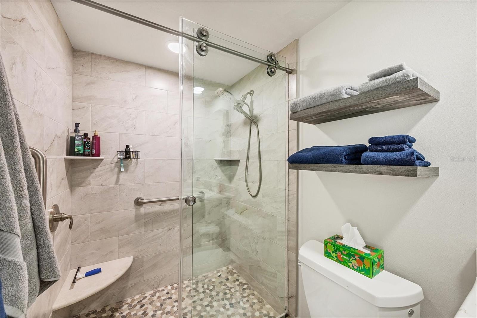 ENGLEWOOD SHORES - Residential