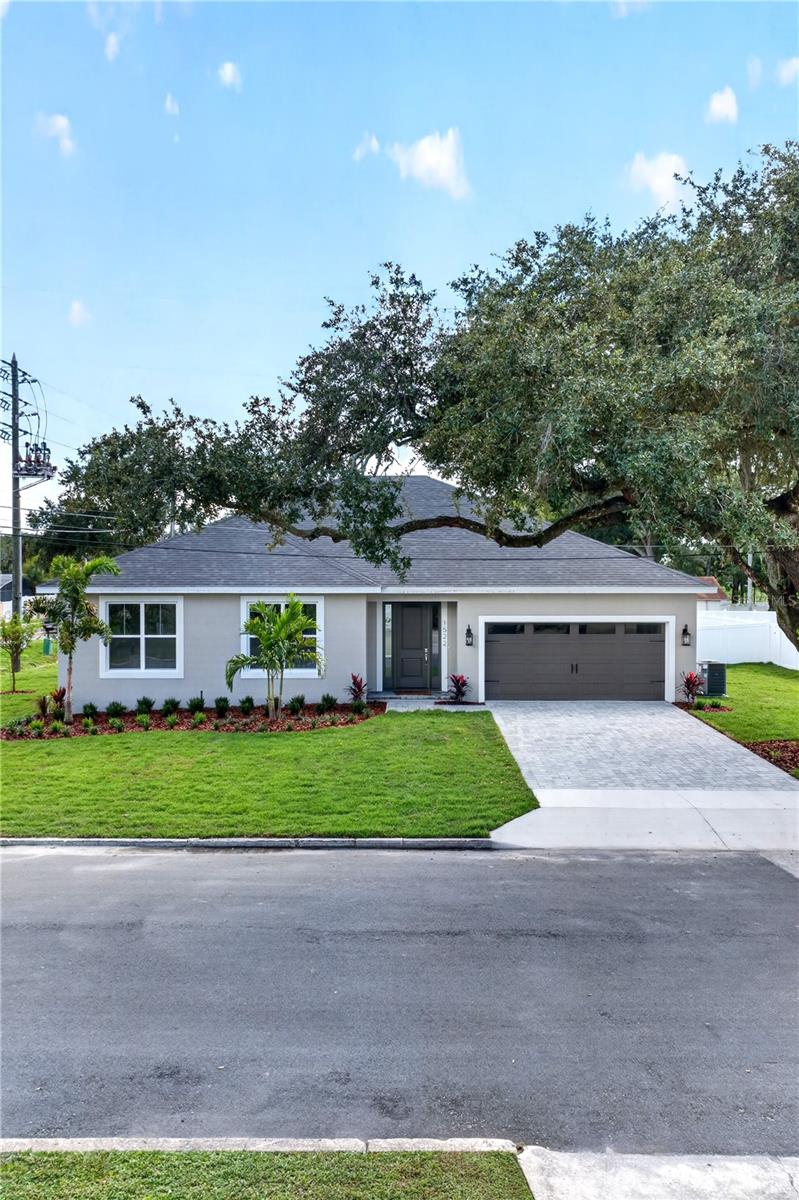 Photo of 1522 Sawyerwood Avenue, Orlando, FL 32809 (MLS # O6450462)