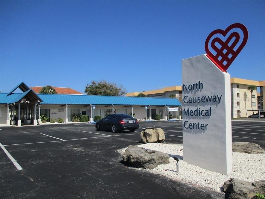 Corner unit for medical professional lease ;Water: City