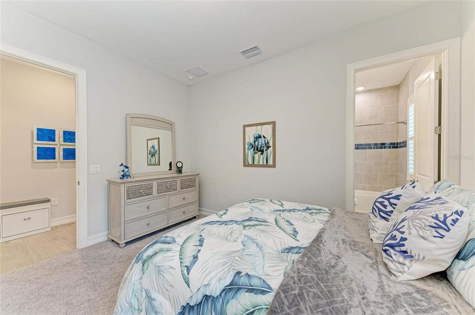 TOSCANA ISLES - Residential