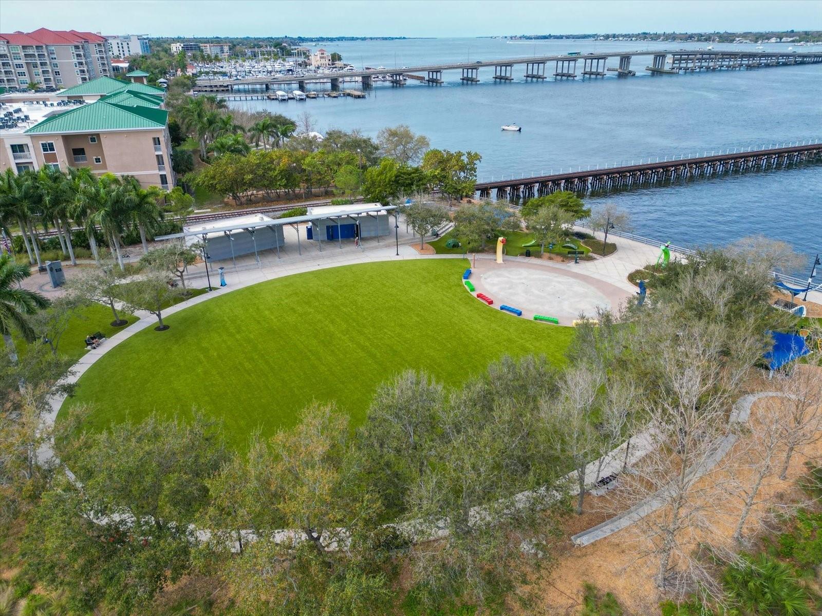 RIVER YACHT & RACQUET CLUB - Residential