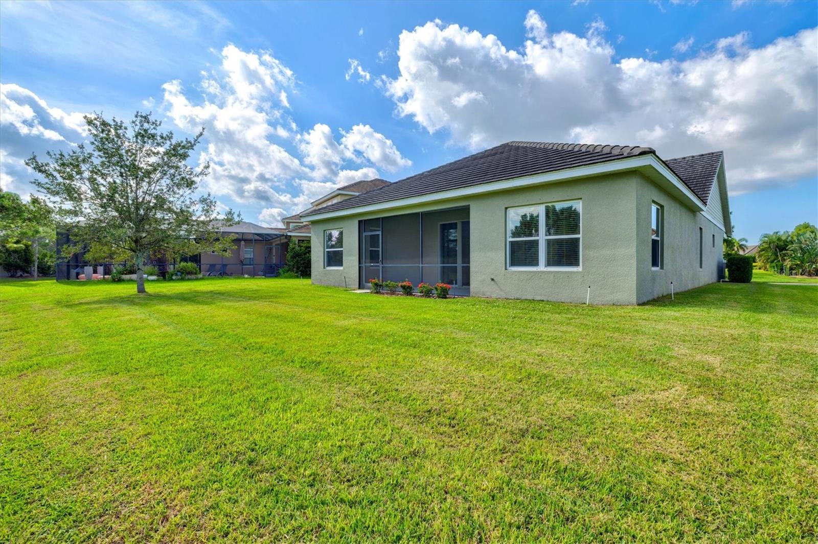 WINDWOOD - Residential