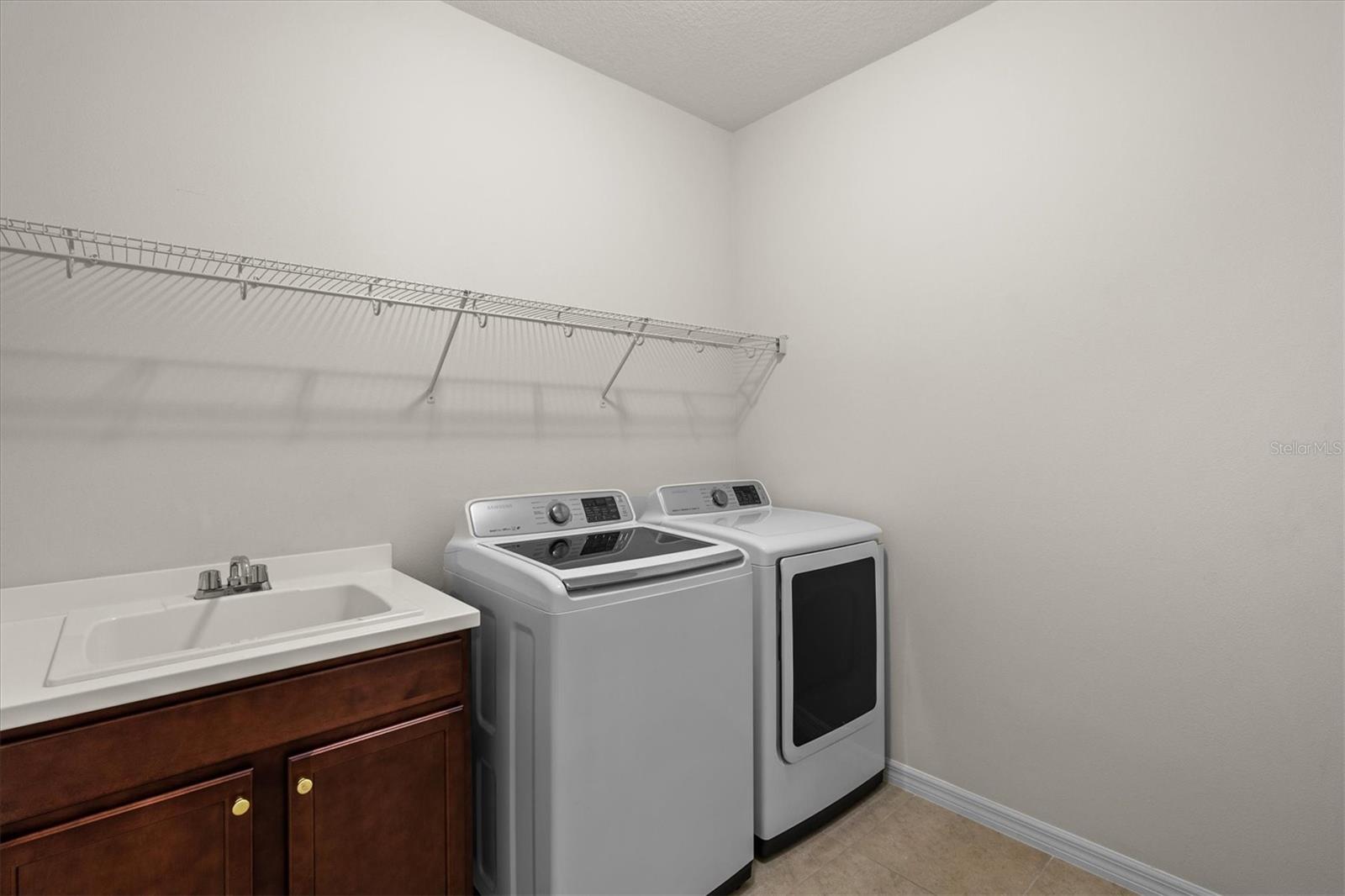 WINDWOOD - Residential