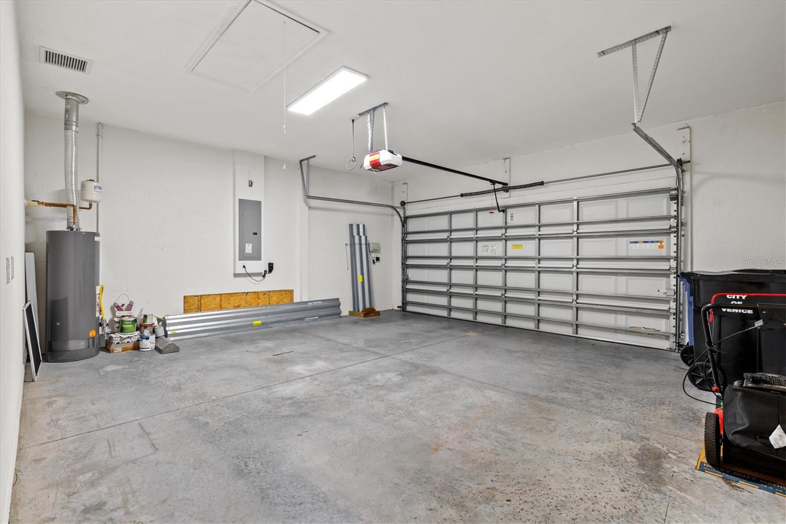 WINDWOOD - Residential