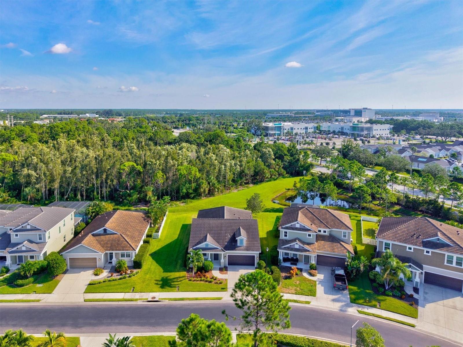 WINDWOOD - Residential
